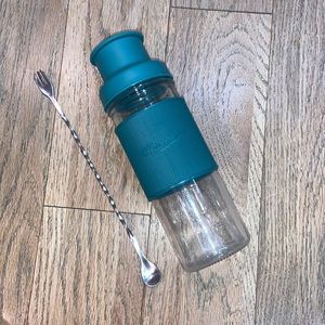 New MasonTops cocktail shaker kit